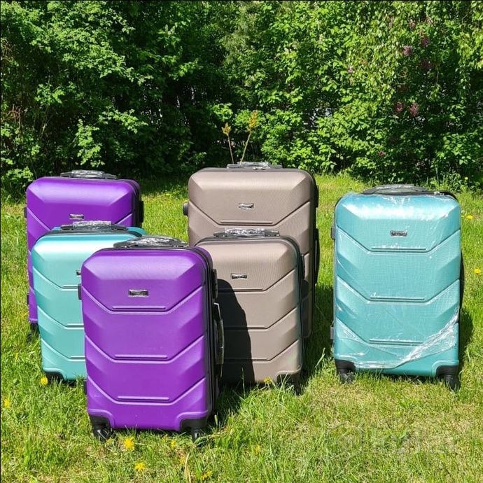 фото чемоданы  из высокопрочного усиленного abs пластик 1
