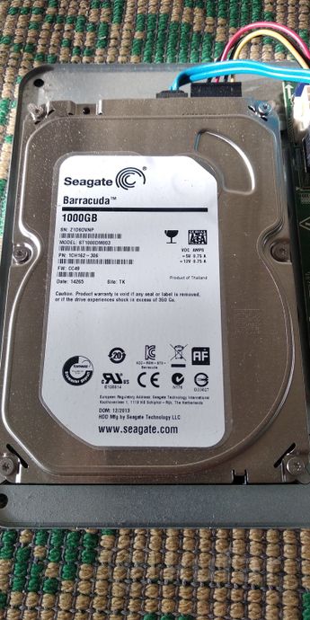 фото жёсткий диск seagate 1tb 0