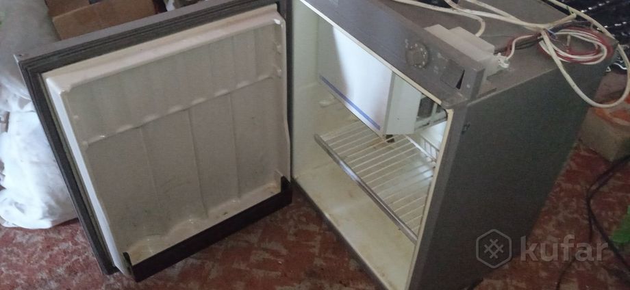 фото  холодильник в прицеп дача,газ 12/220v electrolux  0