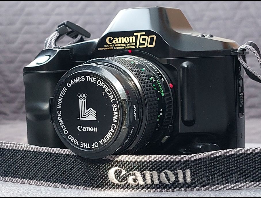 фото плёночный фотоаппарат canon t90 0
