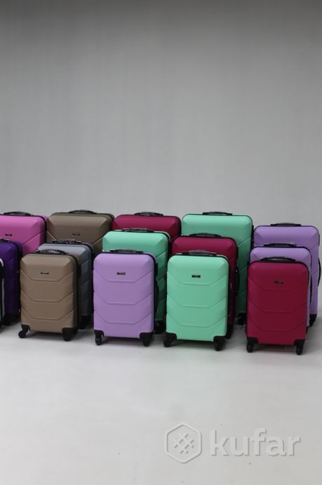 фото чемоданы из высокопрочного пластика 9