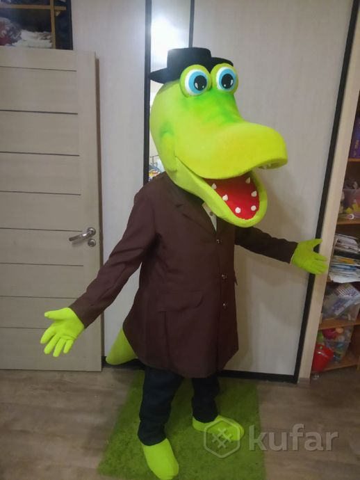 фото ростовой костюм для аниматора крокодил гена 2