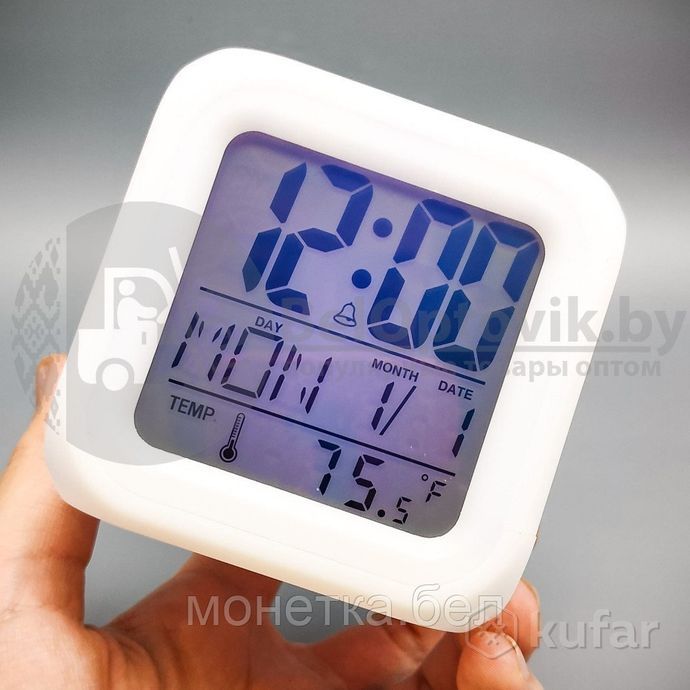 фото часы хамелеон moodicare clock с функцией будильника 3