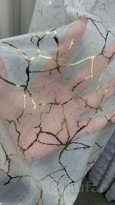 фото тюли сетки с золотой вышивкой на отрез 3