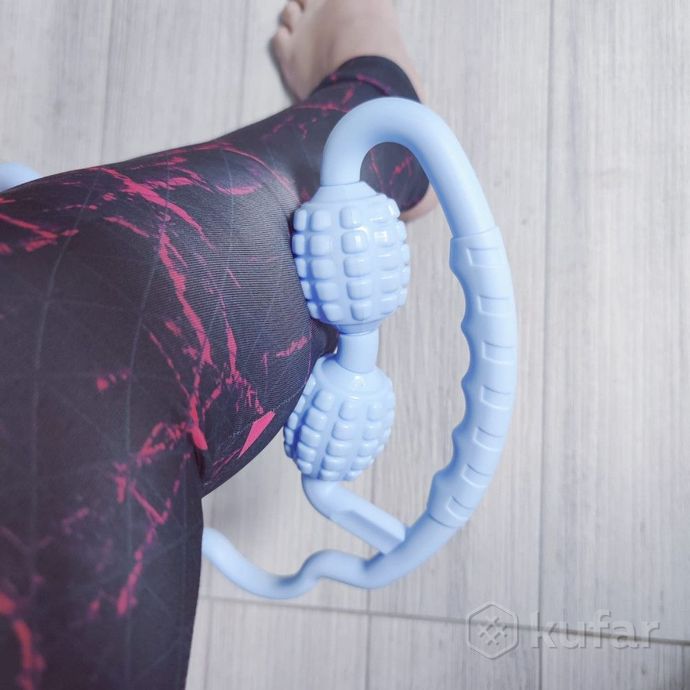 фото роликовый ручной массажер универсальный (шея, тело, ноги, руки), 4 ролика zepma massage розовый 4