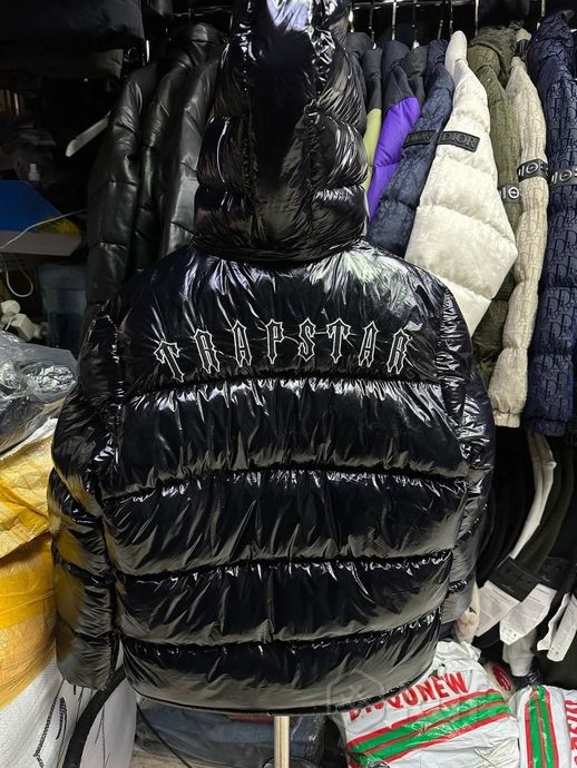 фото глянцевые куртки зима trapstar пуховик зимний  5