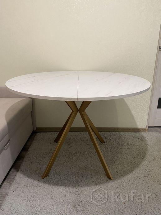 фото стол раздвижной с золотым подстольем кухонный обеденный 0