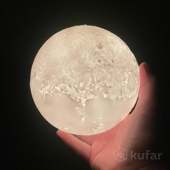 фото светильник ночник 3d луна rgb moon light + пульт  / настольный на деревянной подставке 4