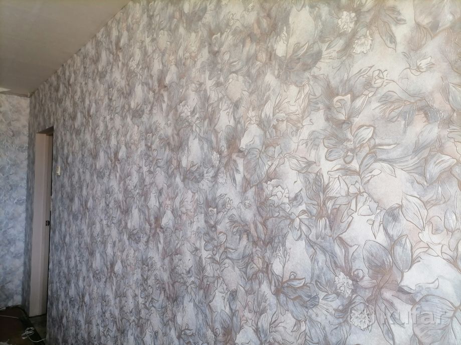 фото поклейка обоев шпатлёвка стен и потолок покраска  3