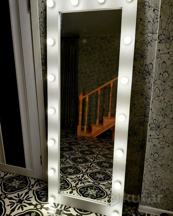 фото ростовое гримерное зеркало, зеркало с лампочками 4