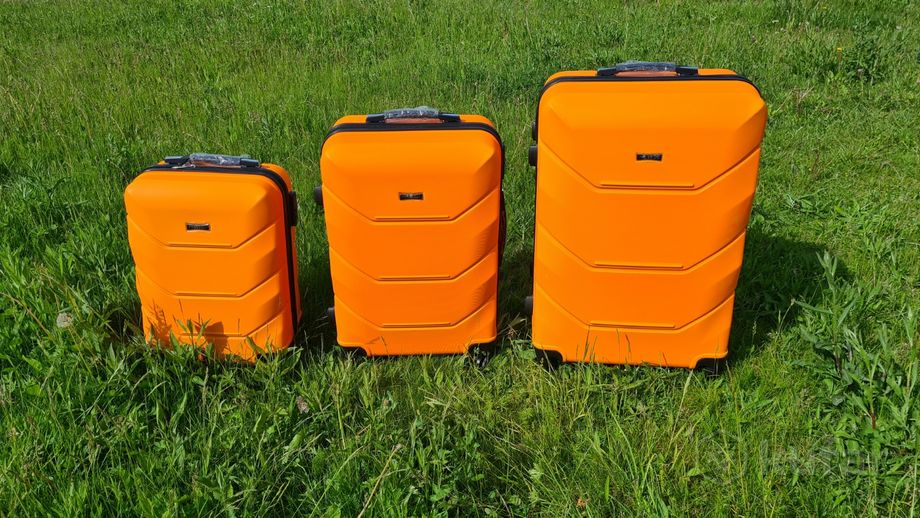 фото чемодан пластиковый оранж 4 колеса 8