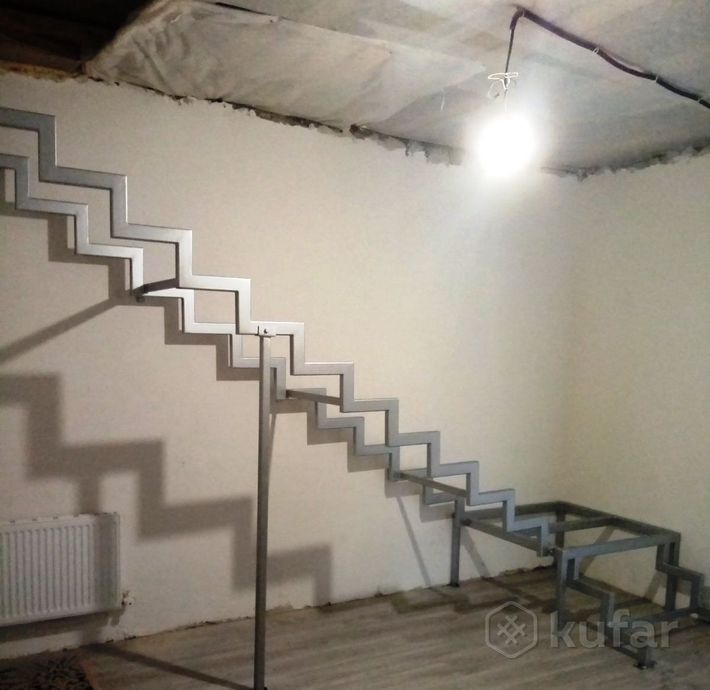 фото металлическая лестница в дом 2