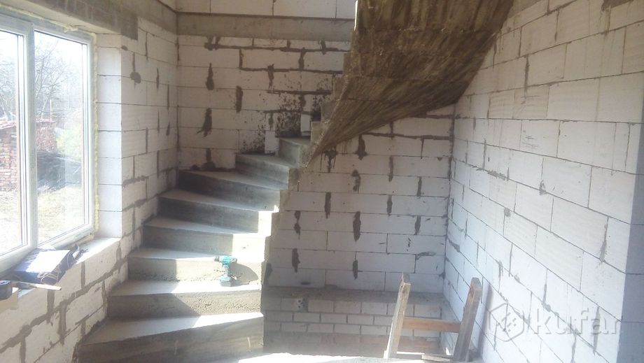 фото заливка монолитной лестницы (бетонная лестница). 2
