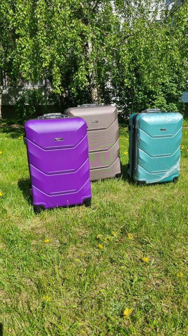 фото чемоданы  из высокопрочного усиленного abs пластик 8