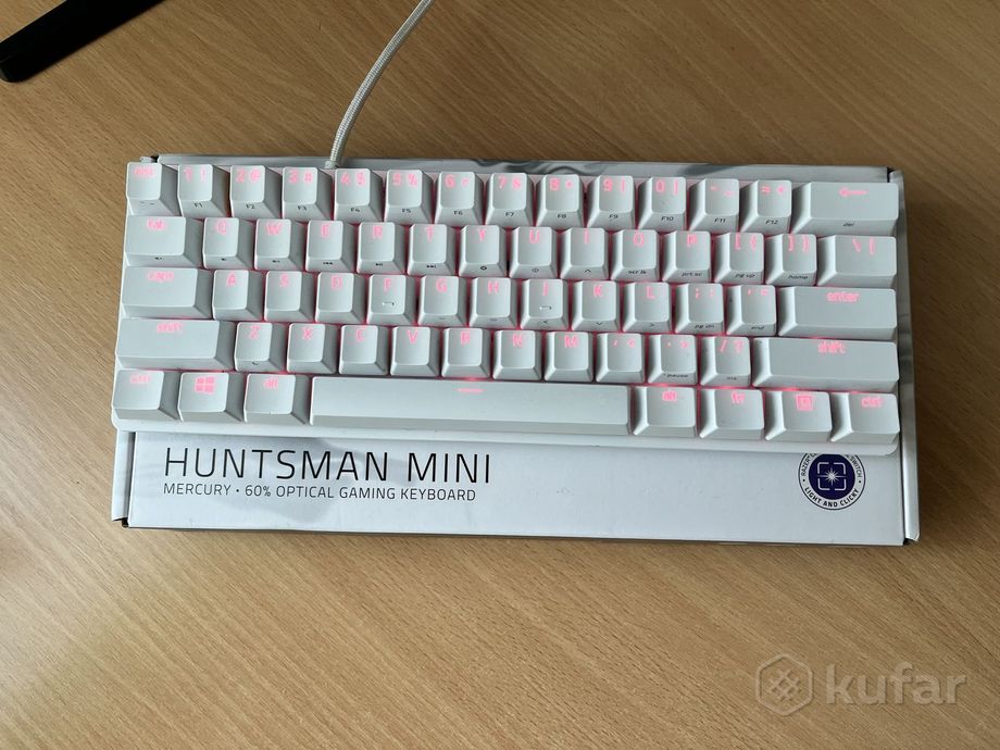 фото razer huntsman mini (white) purple switch 1