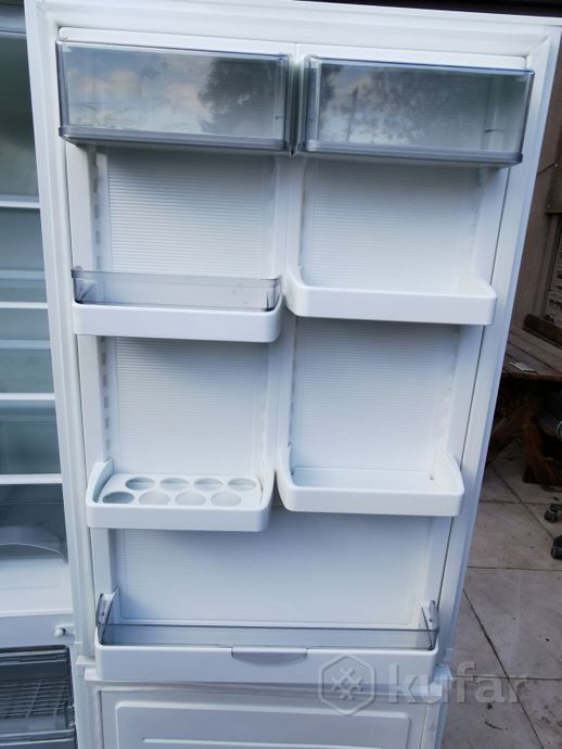 фото холодильник 175см. 6 лет. доставка 8