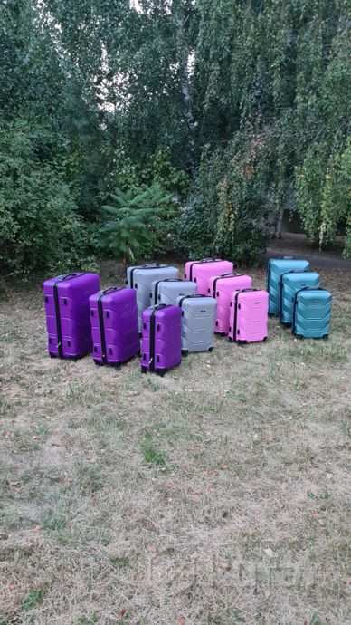 фото чемоданы пластиковые 4 колеса 6