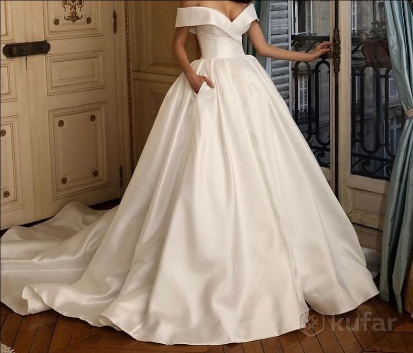 фото шикарное атласное свадебное платье  0