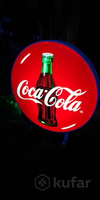 фото неоновая вывеска coca cola 3