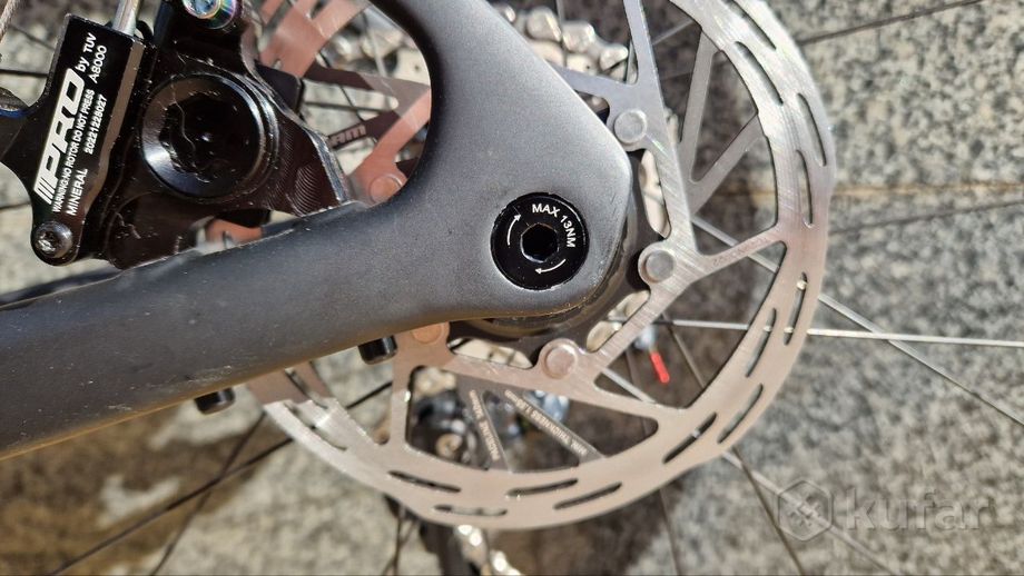 фото велосипед шоссейный на базе карбоновой рамы bxt 10