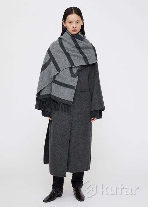 фото шарф toteme monogram jacquard wool scarf dark grey melange 4