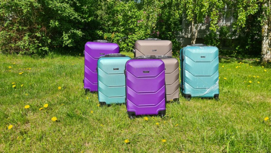 фото чемоданы  из высокопрочного усиленного abs пластик 4