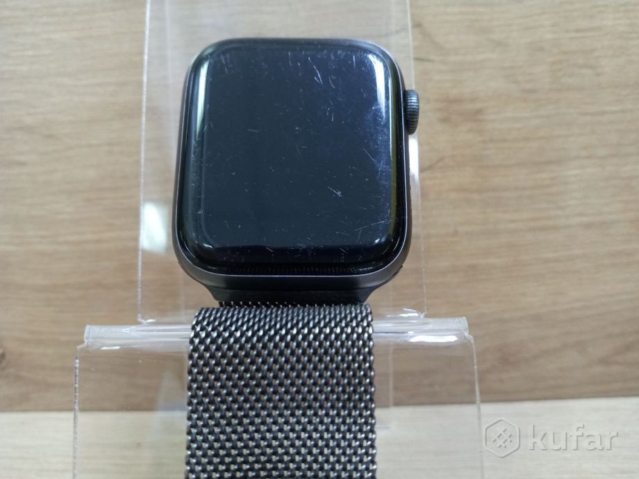 фото умные часы apple watch series 4 44 mm (87-003880) 4
