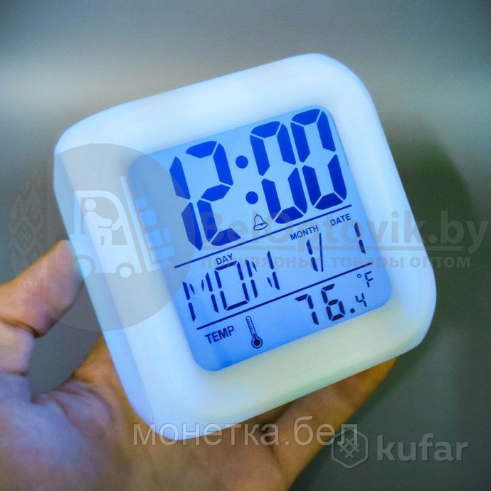 фото часы хамелеон moodicare clock с функцией будильника 4