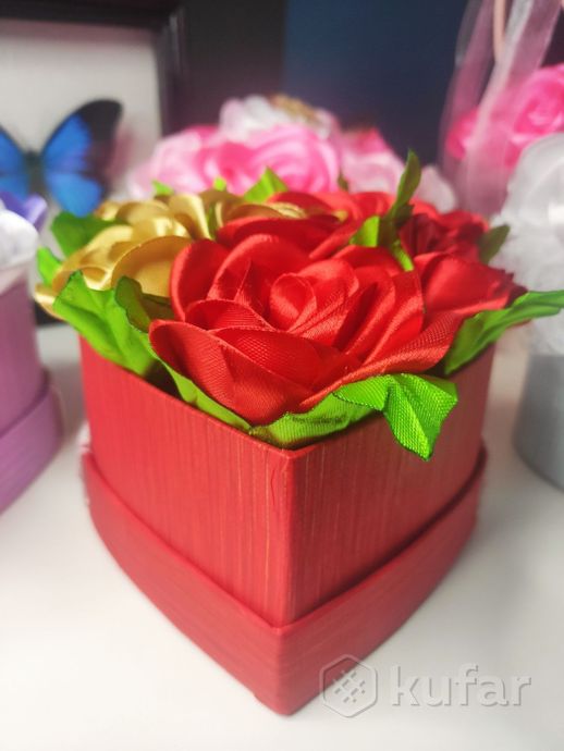 фото розы из лент в коробках 4