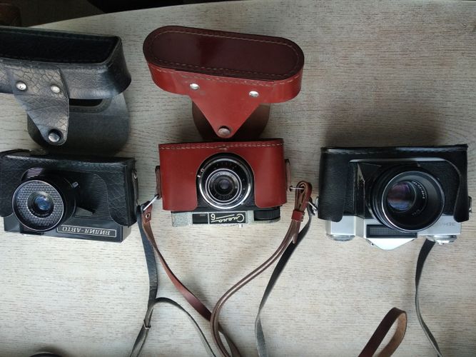 Фотоаппараты советские, вспышки и приборы к ним