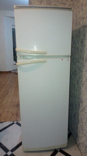 Холодильник Атлант двух камерный 