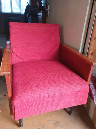Кресло старинное и диван под реставрацию