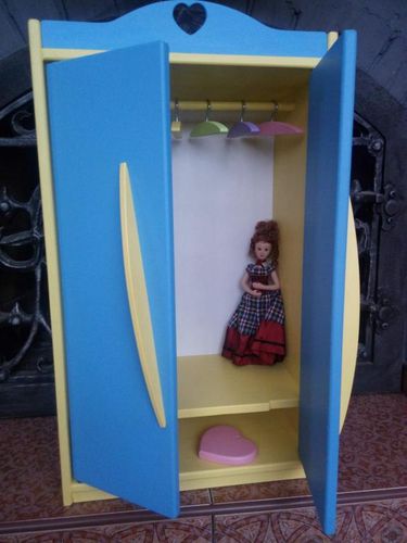 Шкафчик (шкаф) для куклы (мебель для кукол)