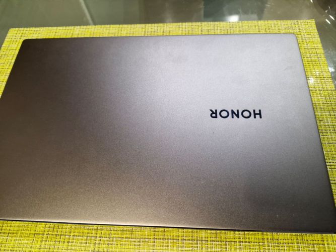 Honor MagicBook 15 R5 5500u 16/512gb