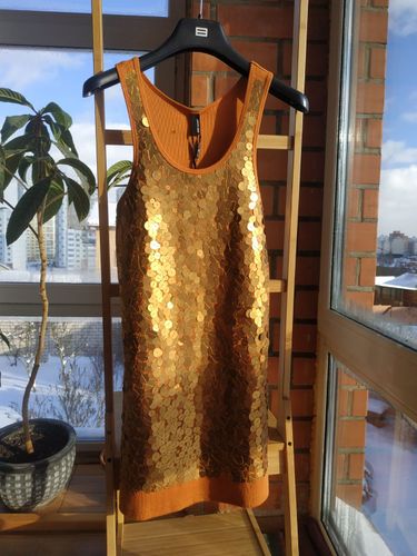 Золотое платье с пайетками Vero moda