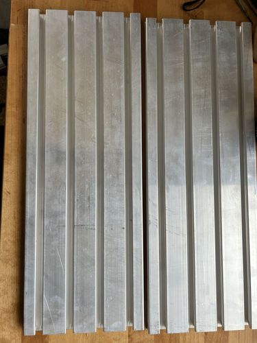 Алюминиевый конструкционный профиль стола 180х500м