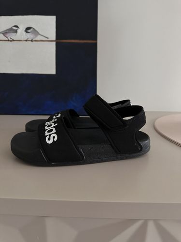 Adidas сандалии 32-33 размер 