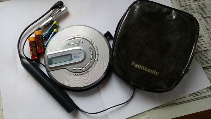Плеер CD и MP3 дисковый Panasonic на реставрацию