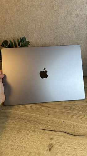 MacBook Pro 16 M2 16/512 серый