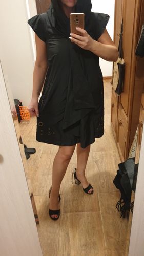 Платье черное с капюшоном