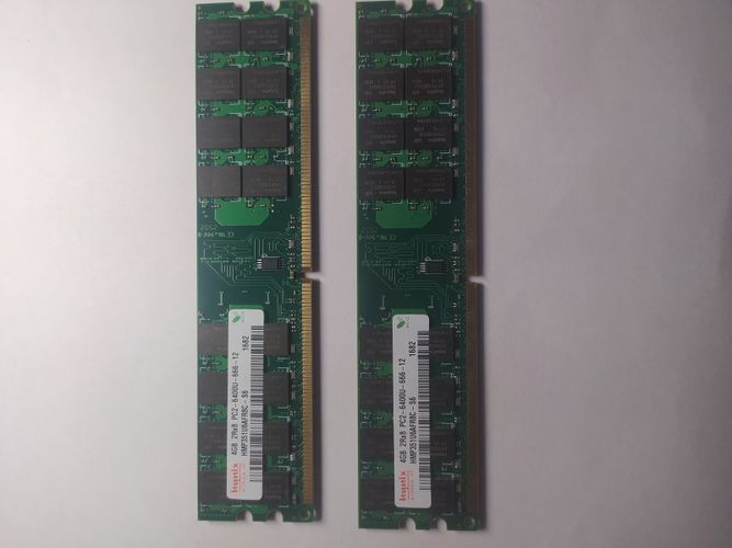 DDR2  8 Gb (2*4 gb )