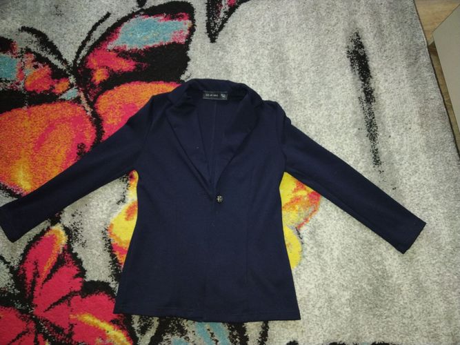 Пиджак школьный на девочку 140размер, темно синий 