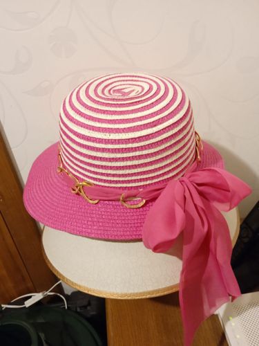 Красивая элегантная шляпа шляпка с лентой 58