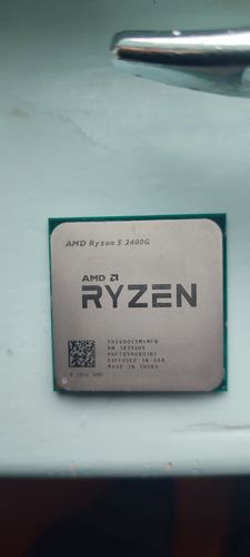 Процессор AND Ryzen 5 2400G