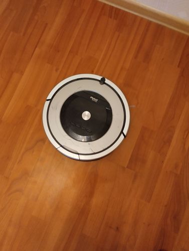 Робот -пылесос Roomba