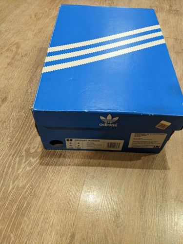 Коробка от кроссовок Adidas