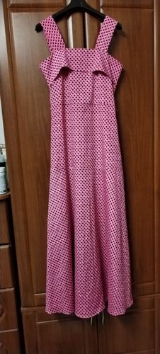Платье розовое 