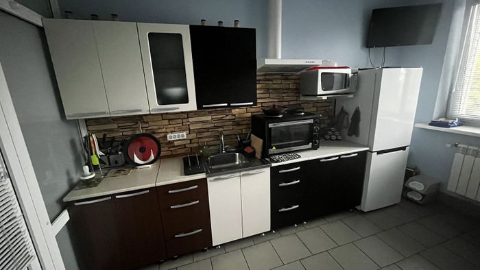 Кухня АМИ 2,80 см длина с индукционной плитой 