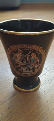 Чаша Пифагора ( кружка жадности)