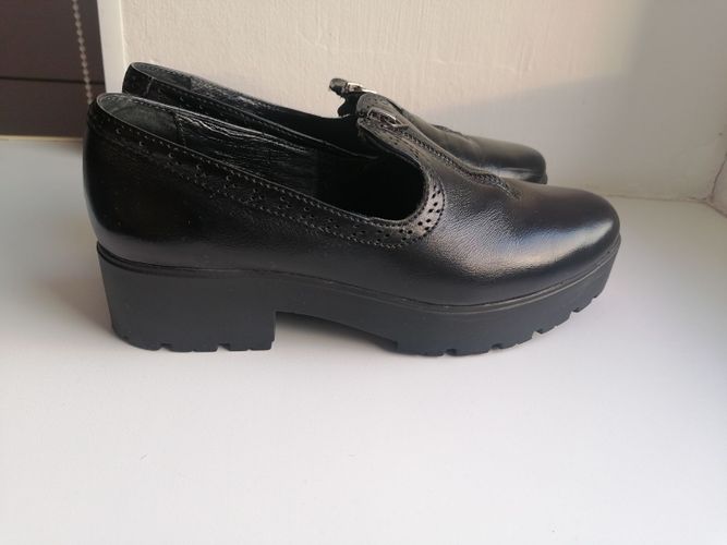 Кожаные туфли лоферы женские, 38 размер 
